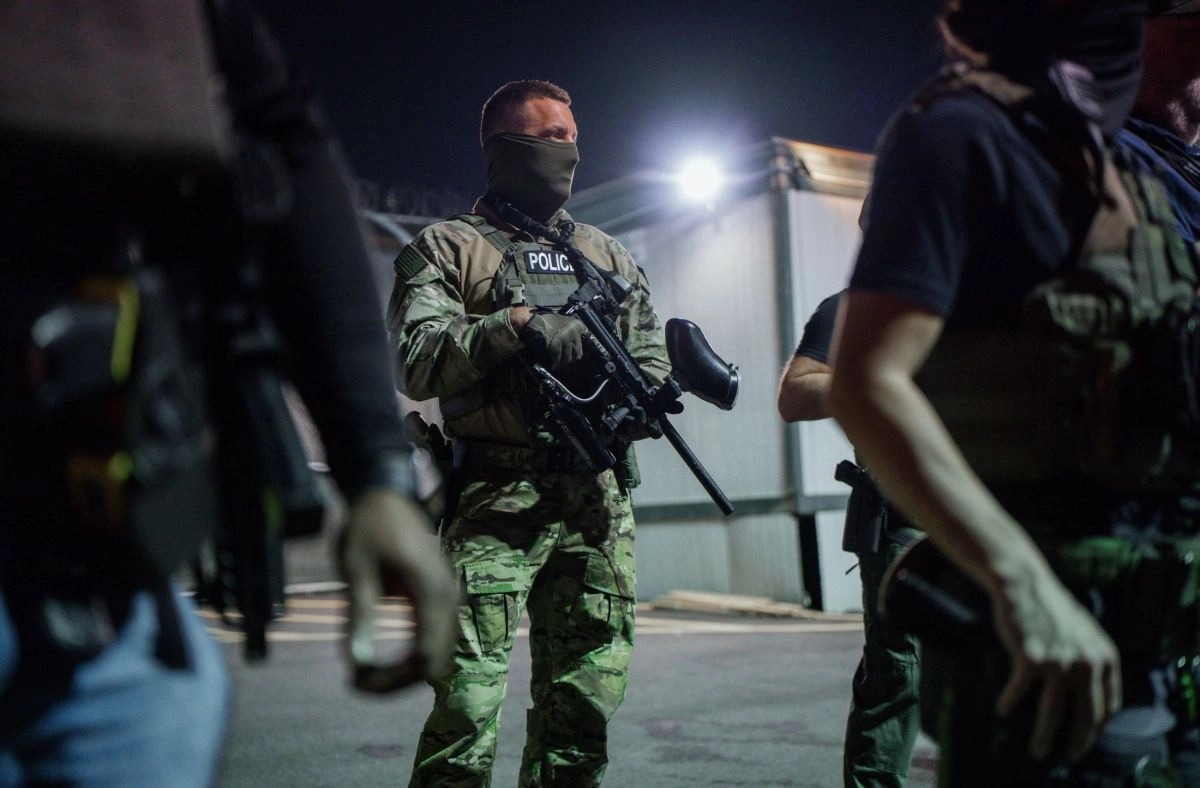Only 3 of those recently detained by ICE had a history of violent crimes report