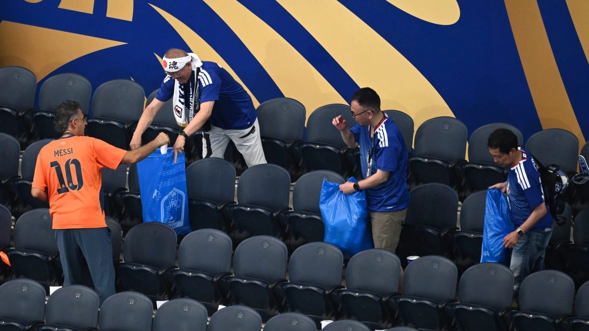 Japan once again set an example in the 2026 World Cup fans cleaned the stadium after a draw against the Netherlands