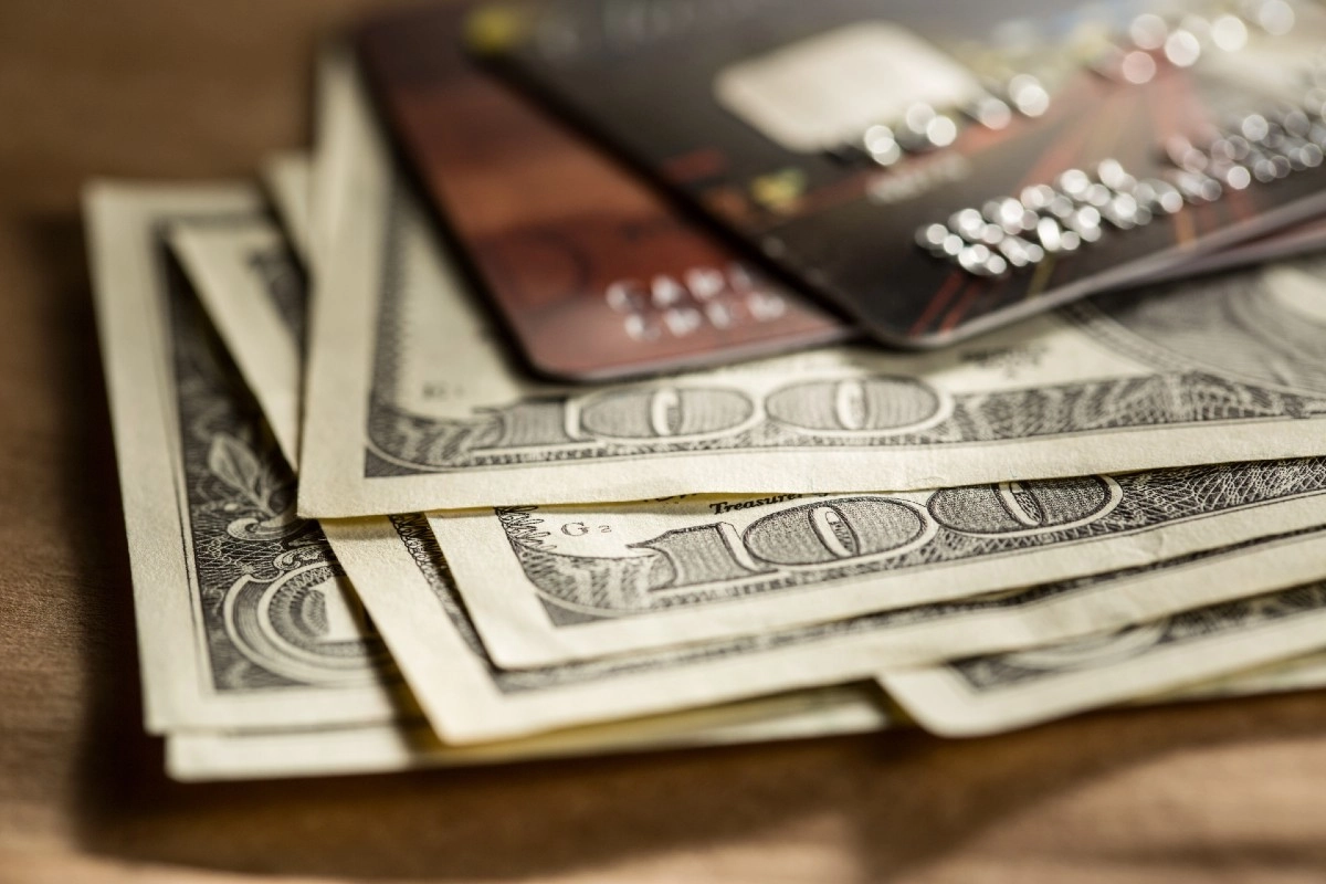 What are the states in the US with the highest rate of late payment of debts