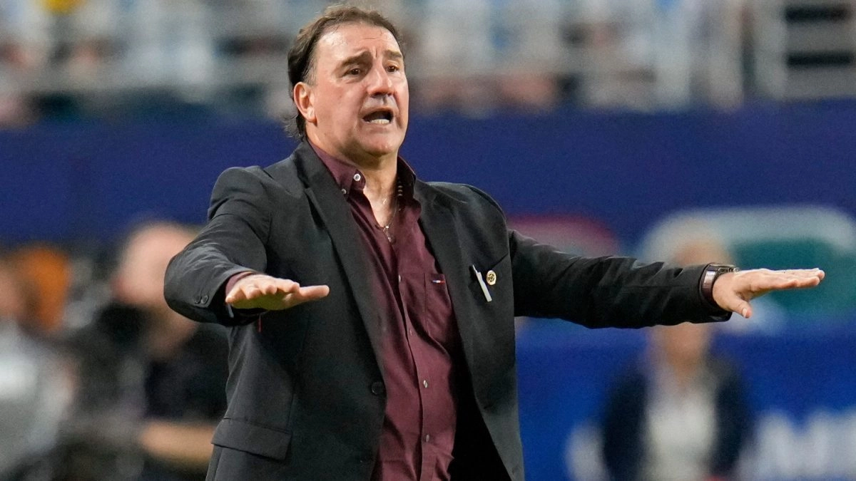 In Colombia they surrender to the aura of the mythical Azteca Stadium