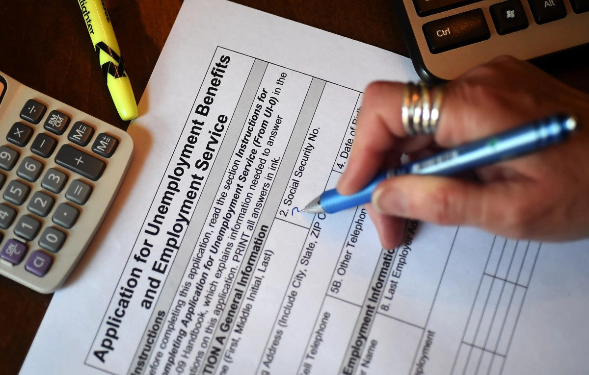 Unemployment benefits decline during the second week of June amid historically low layoffs