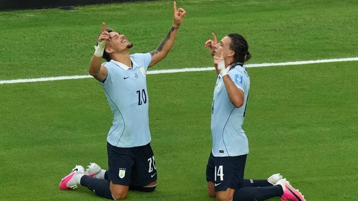 Uruguay will risk its life against Spain Bielsa Araujo and Canobbio send the same message after their setback