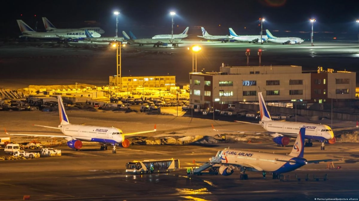 Moscow airports briefly closed due to wave of Ukrainian drones