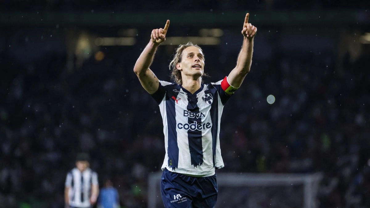 Sergio Canales leaves Mexican football and signs for two years with Racing Santander