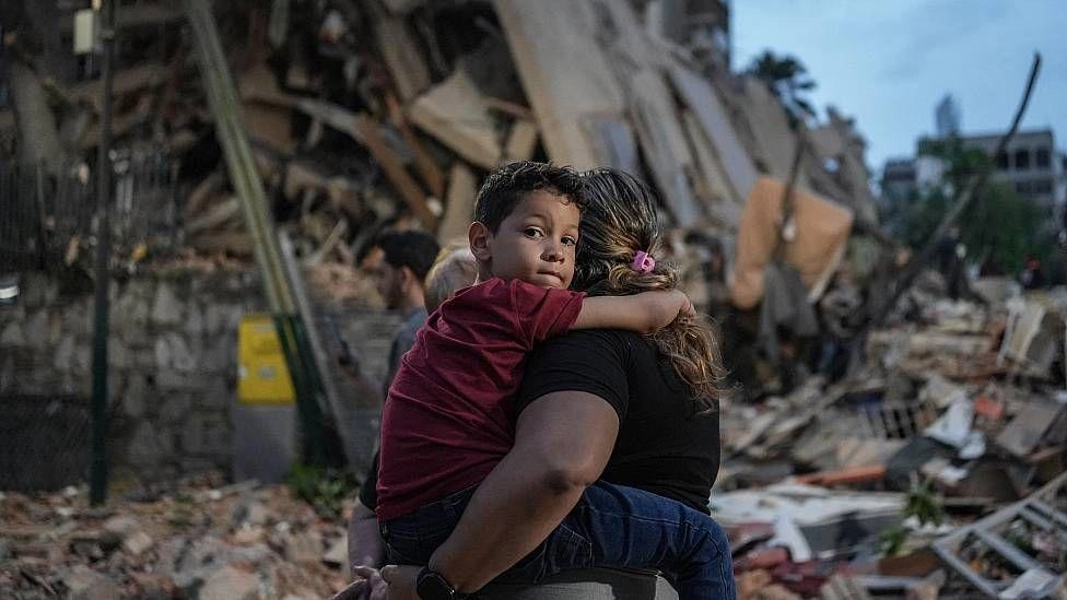 Graphs showing the magnitude and impact of the powerful earthquakes in Venezuela