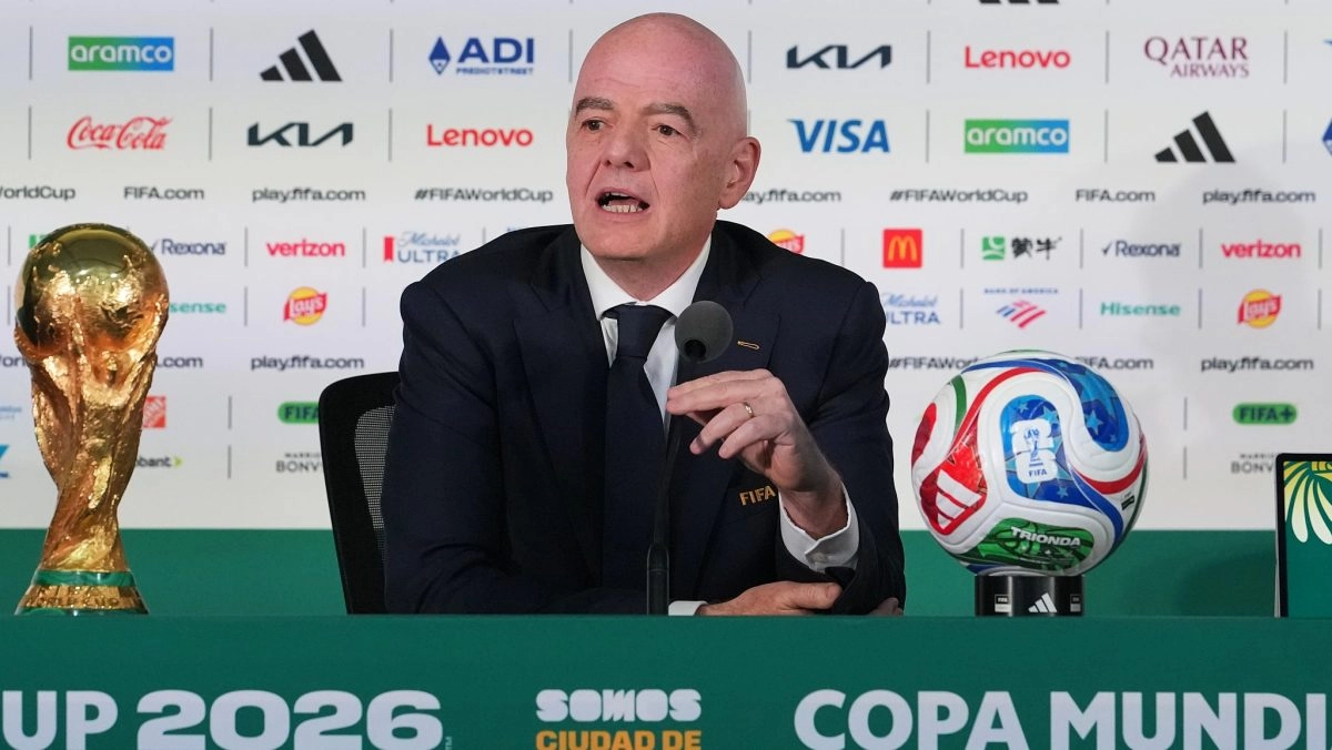 Gianni Infantino also joined in the praise for Memo Ochoa