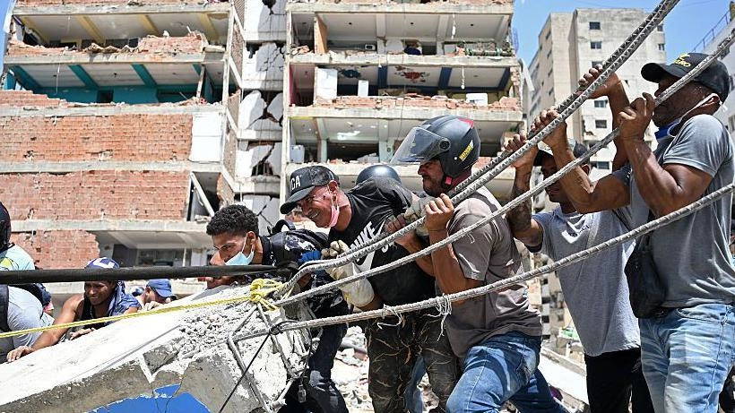 There are buildings where not a single stone has been removed frustration grows in Venezuela after powerful earthquakes
