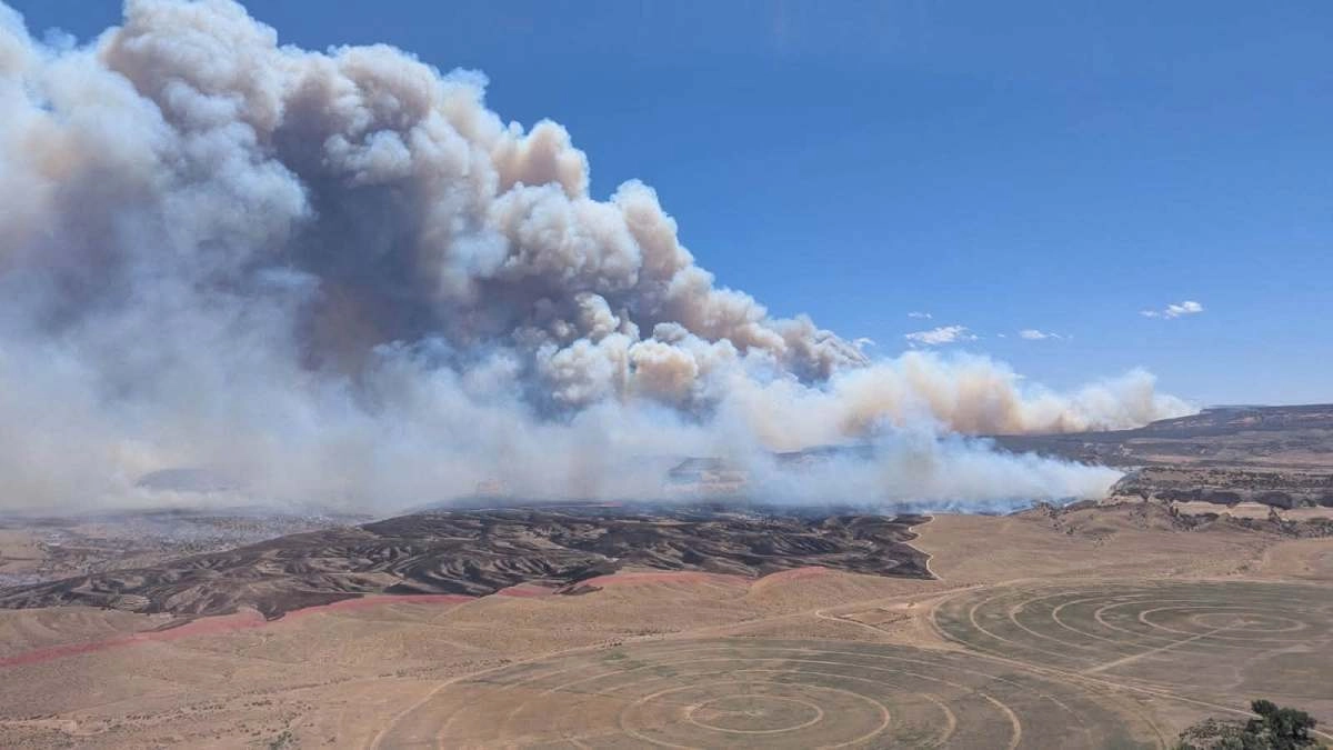 Three firefighters died while fighting a wildfire between Utah and Colorado