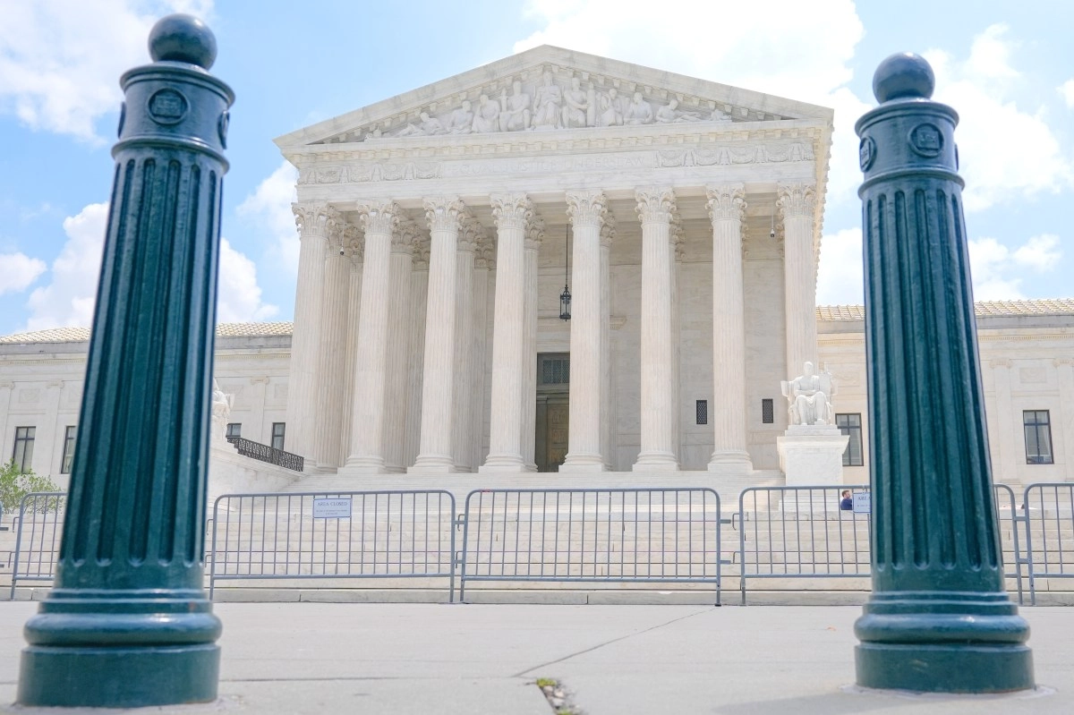 Despite ruling in favor of the Fed Supreme Court expands Trumps power to dismiss officials from federal agencies