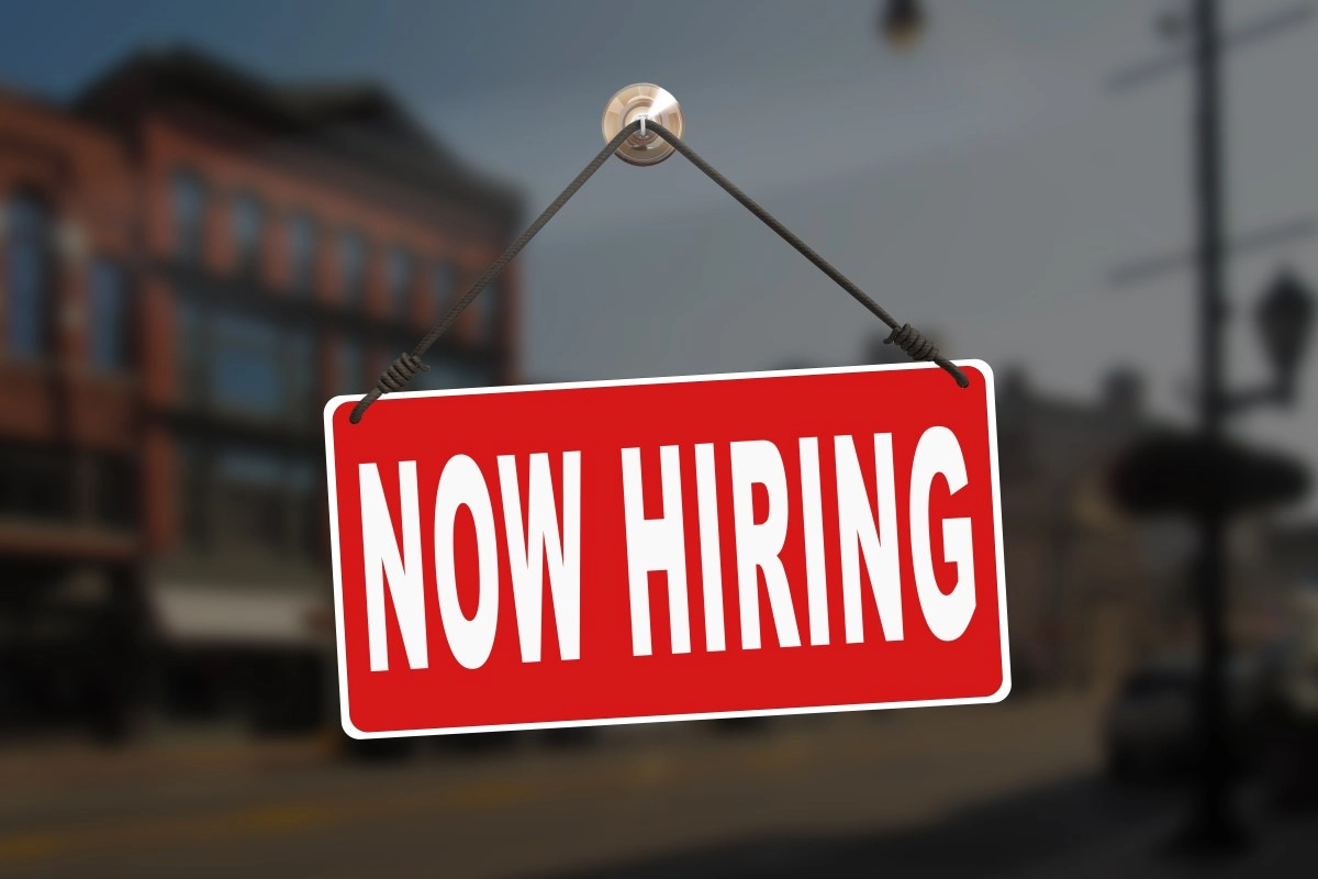 US labor market job offers increased in May despite weak hiring