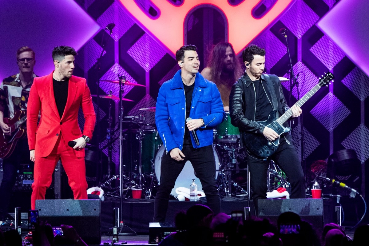The new preview of Camp Rock 3 is here
