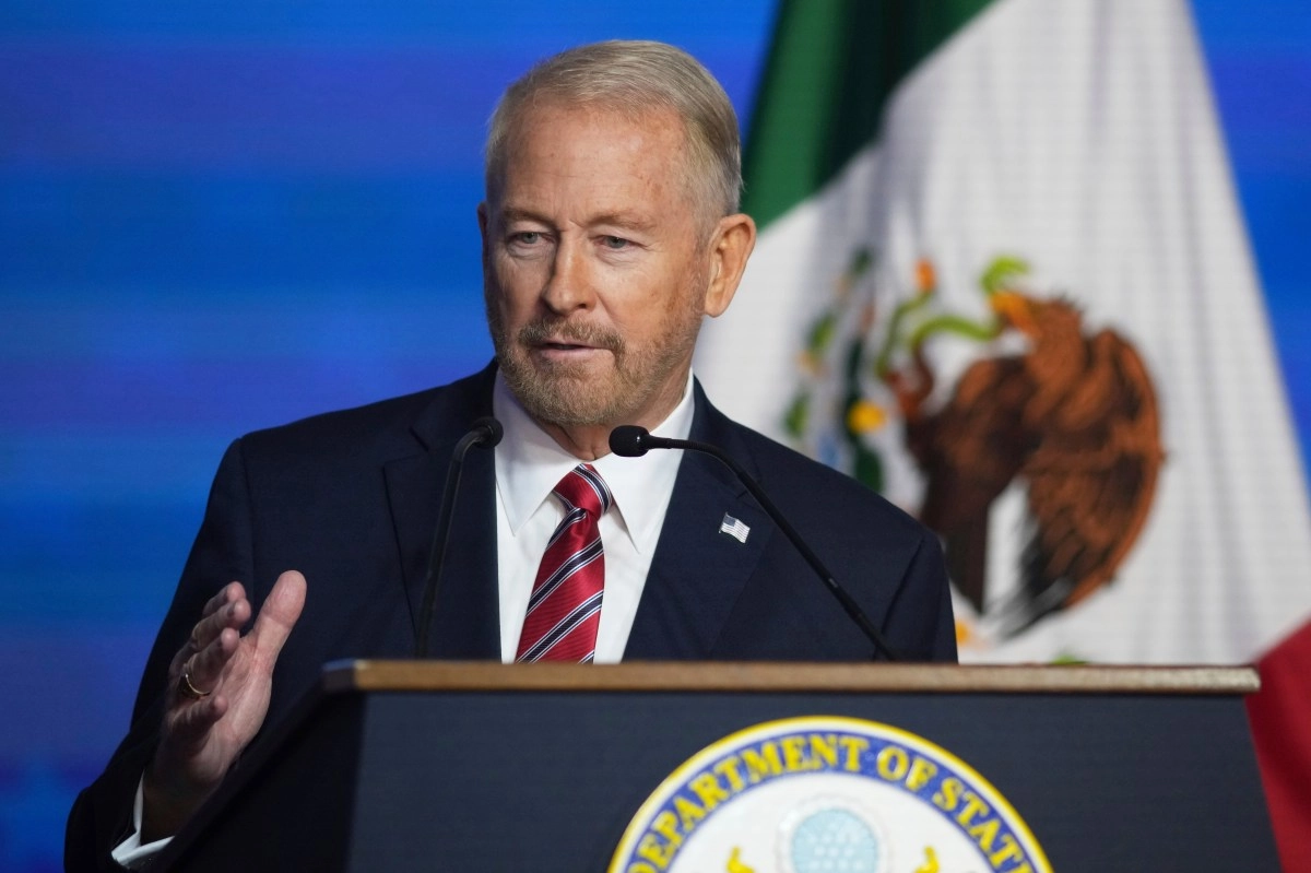 Ambassador Ronald Johnson supports US sanctions against CJNG network for fuel smuggling