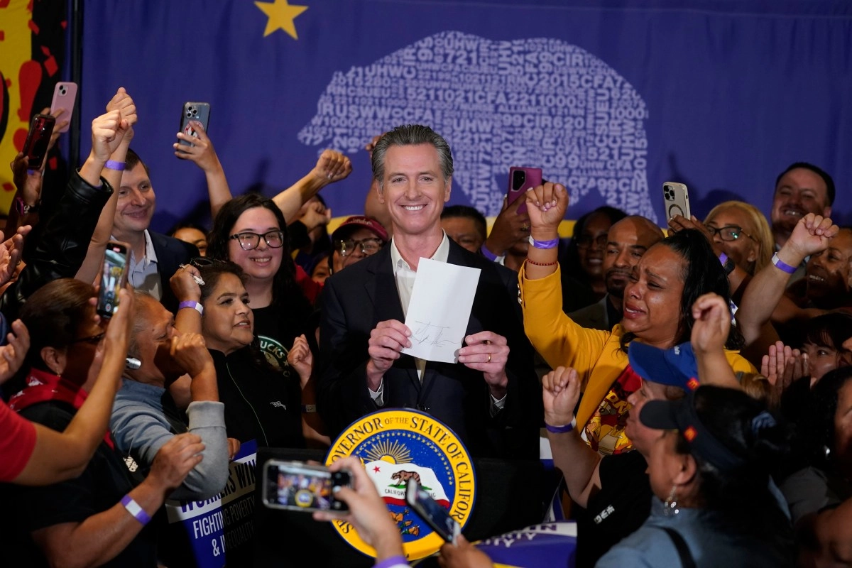 Who must earn a 25 minimum wage in California starting July 1