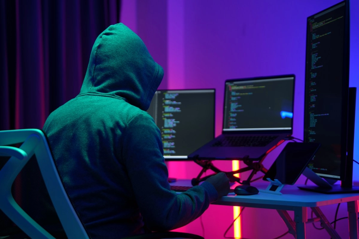 Phantom Squatting: New AI Trap Targets User Passwords