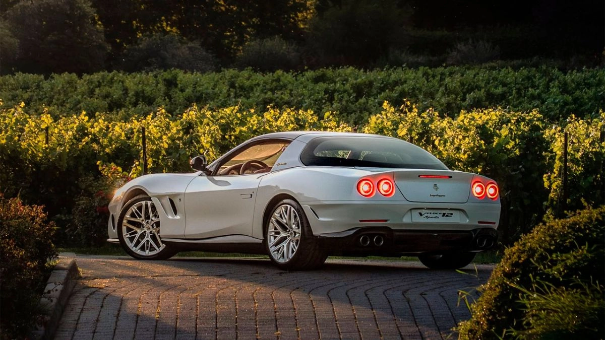 The Ferrari 550 is reborn with the exclusive Veloce12 Aperta