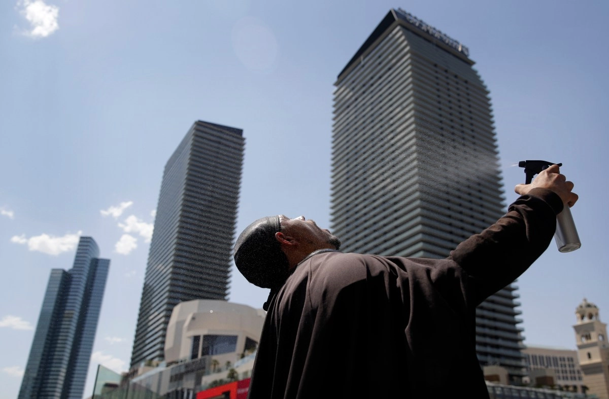 Heat wave hits the country and 70 of the population remains under alert due to extreme temperatures