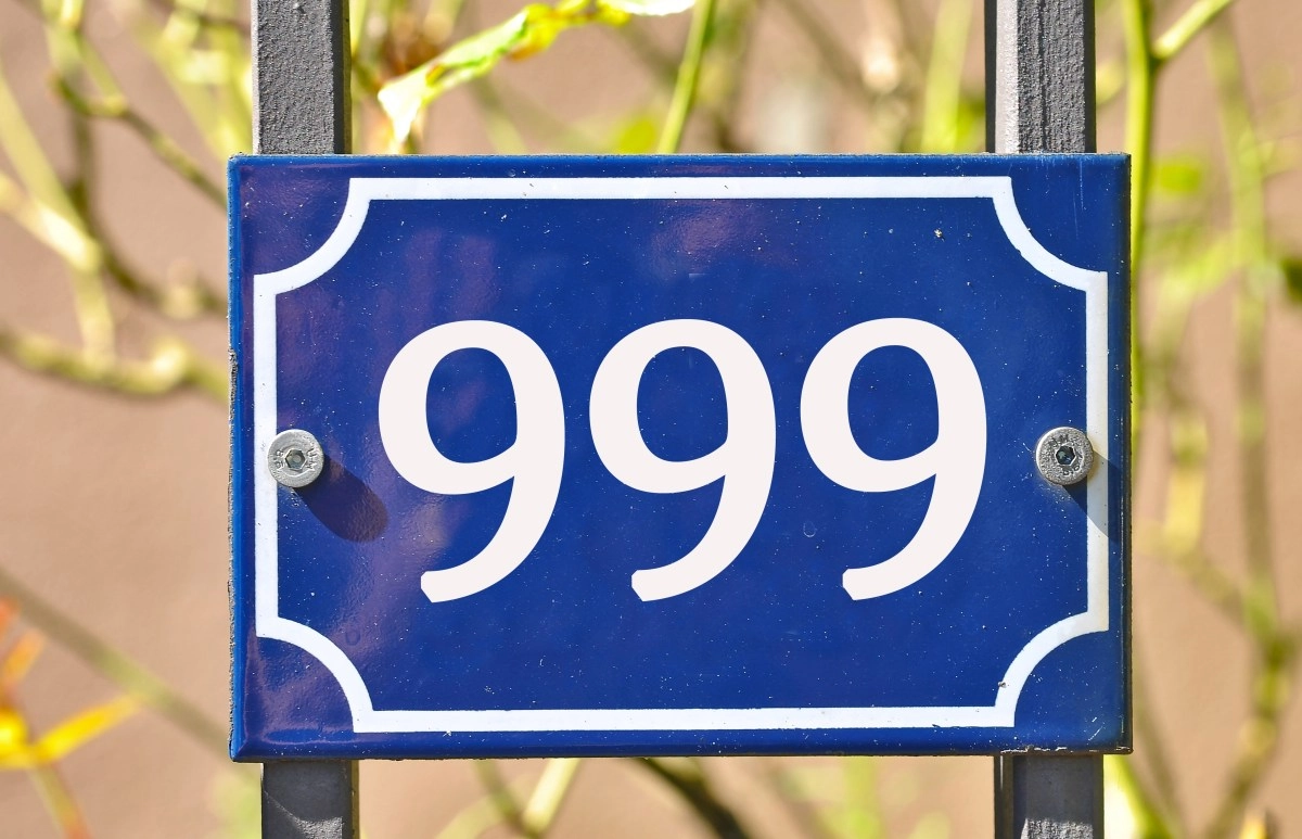 See repeated 999 the angels send a message to close cycles