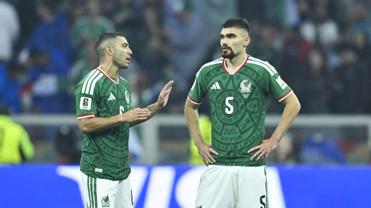 Javier Aguirre assumes responsibility after Mexicos elimination Erik Lira and Johan Vsquez highlight the future of El Tri