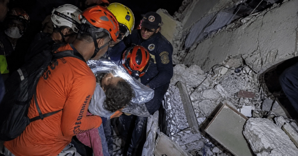 Miracle among the rubble in Venezuela they report the discovery of a family alive 12 days after the earthquake