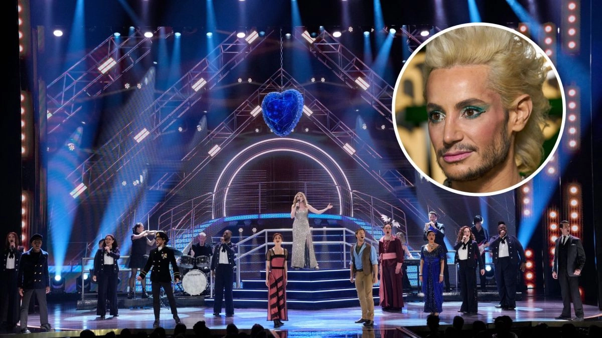 Ariana Grandes brother suffers a concussion after an accident in the musical Titanique