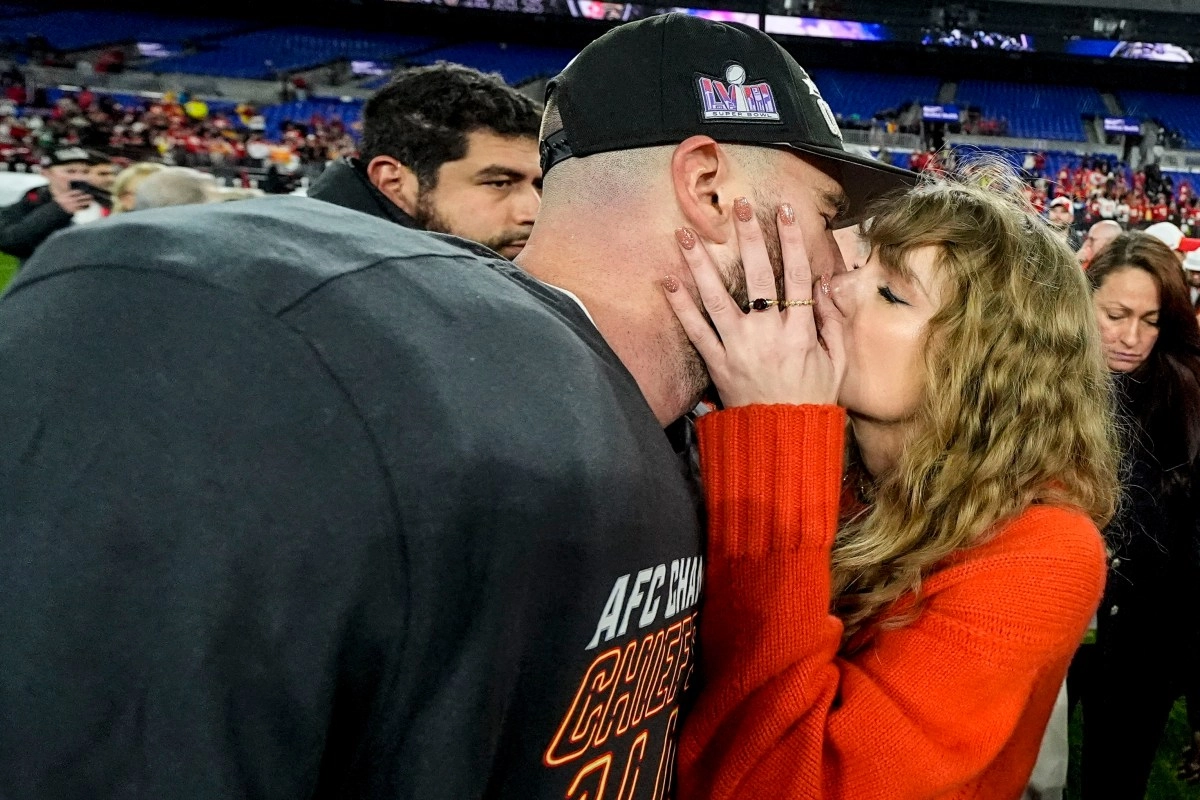 Taylor Swift and the vows that made Travis Kelce cry at the altar