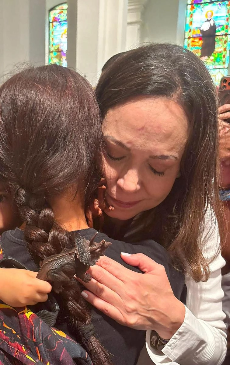 Corina Machado reaffirms that she will return to Venezuela while doubts grow about Washingtons support