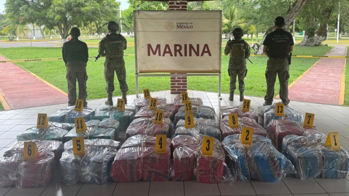 Mexican Navy seizes ship with more than a ton of cocaine in Michoacn valued at 147 million dollars
