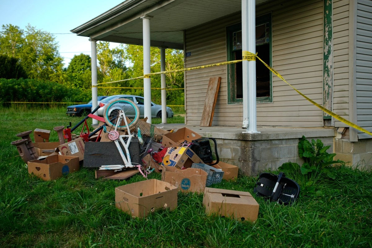 New details emerge in the house of horrors case in Ohio family member breaks silence