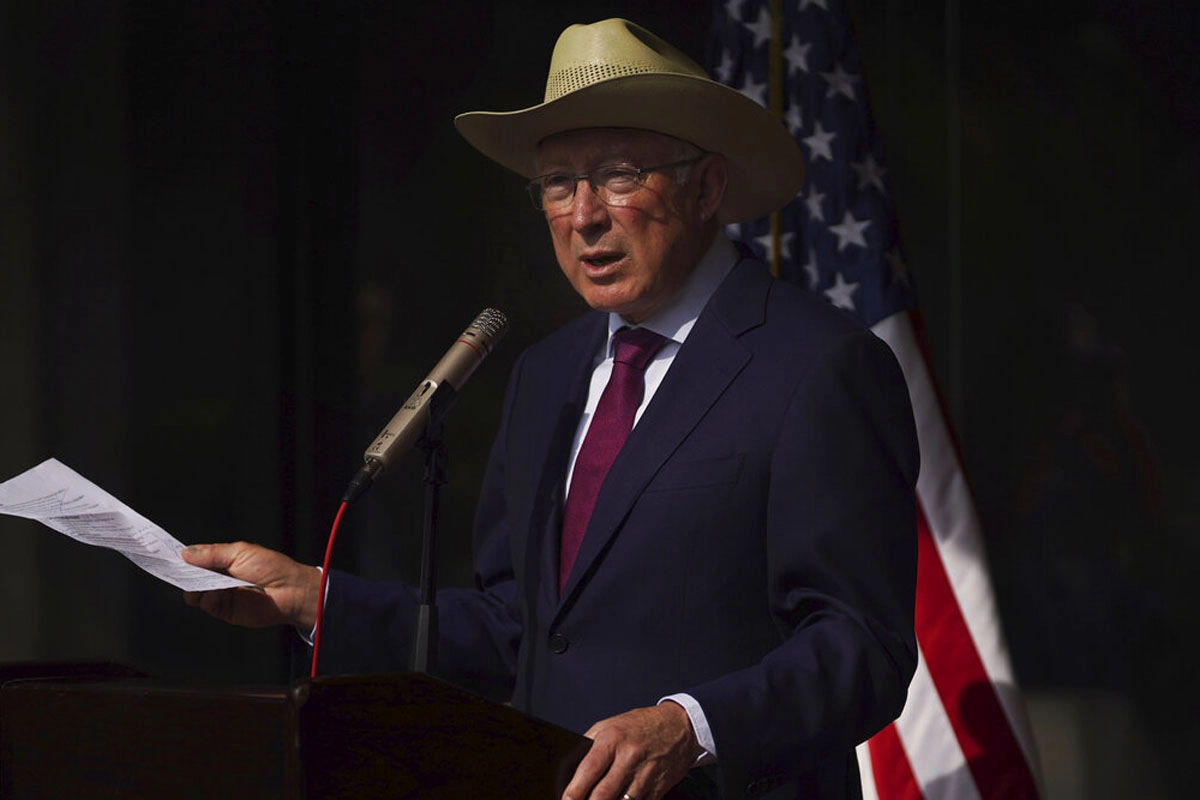 Ken Salazar insists that the kidnapping of El Mayo Zambada was not an operation carried out by the United States