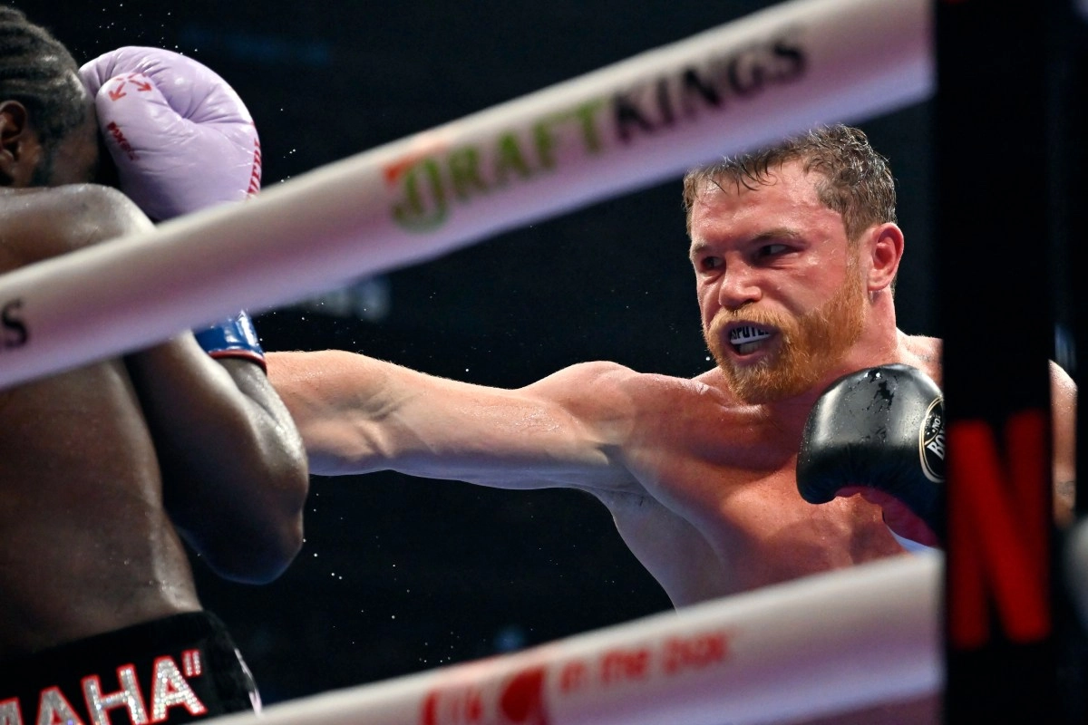 Canelo lvarez burys his last defeat and says he is not worried about his ego