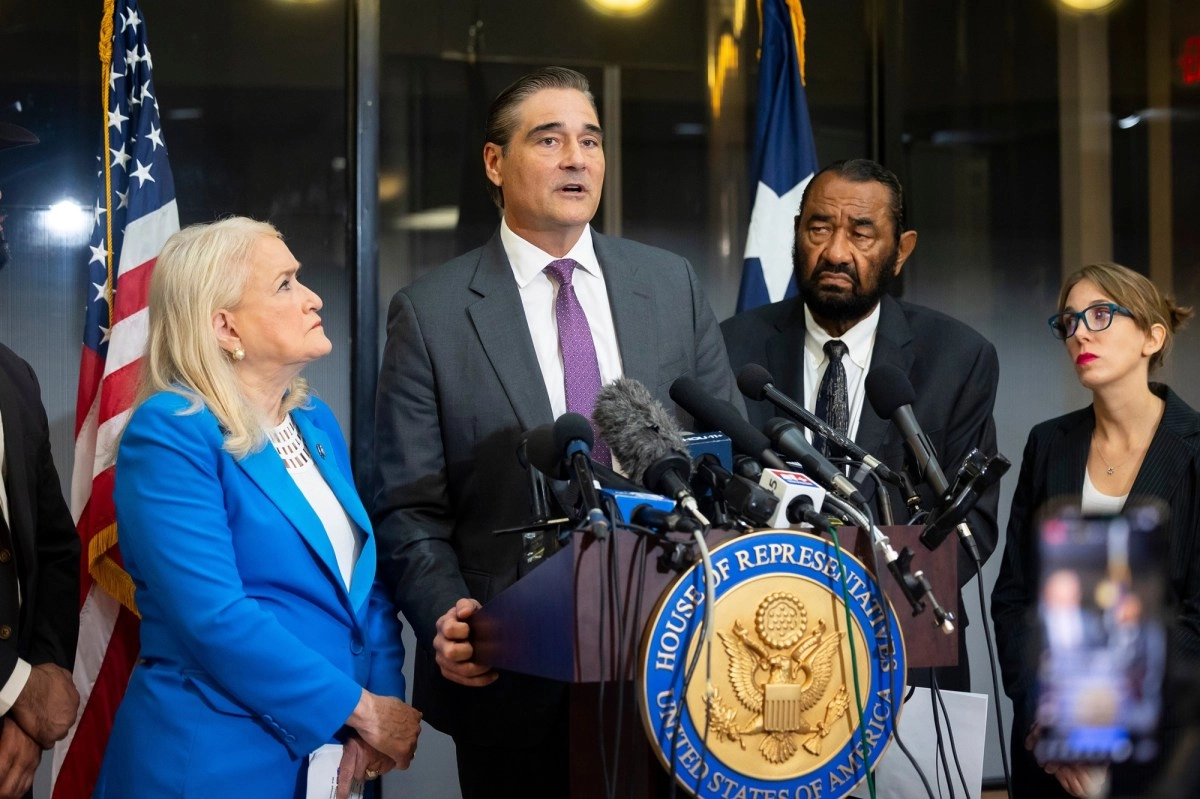 Harris Prosecutors Office Investigates Lorenzo Salgados Death at the Hands of ICE Despite Federal Obstruction