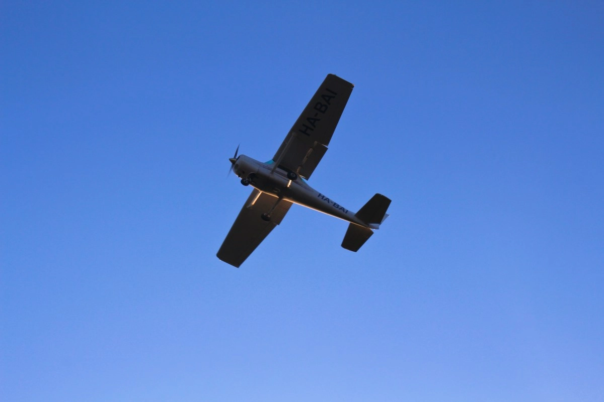 10 people die after a small plane crashes in the Bahamas during a flight of just 20 minutes