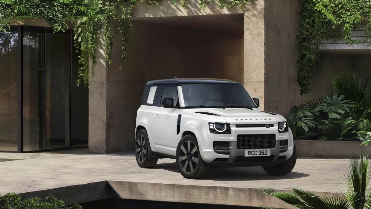 Land Rover updates the Defender with more customization and luxury
