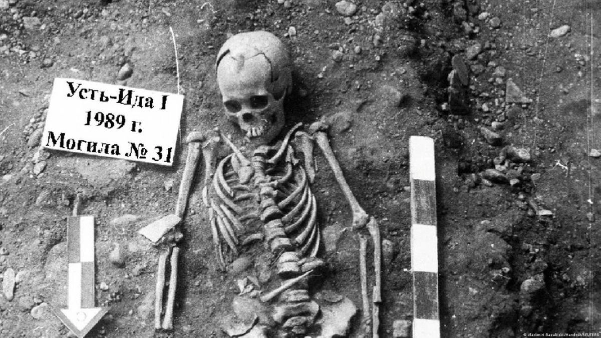 They warn that the plague is not an eradicated disease and continues to kill even in the United States