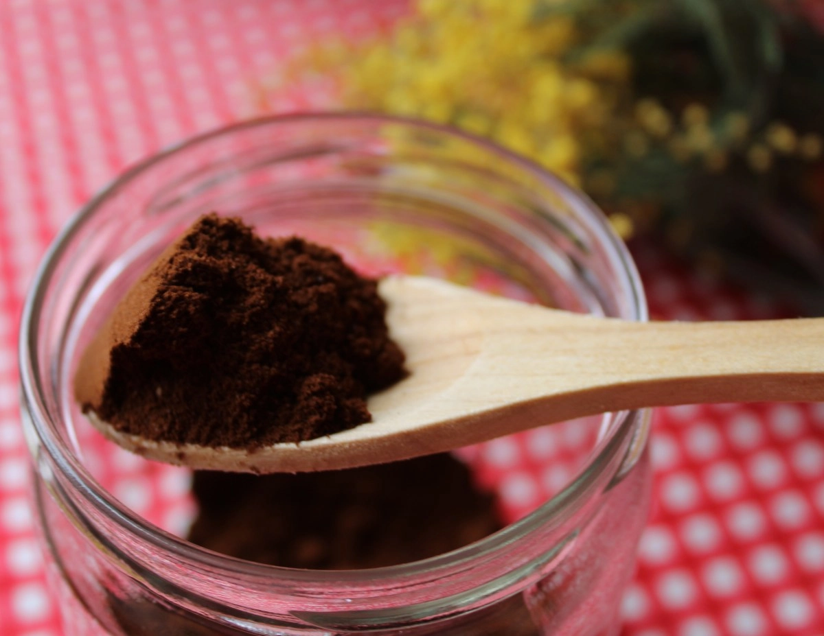 How to keep mosquitoes away from your house with burnt coffee grounds it doesnt fail