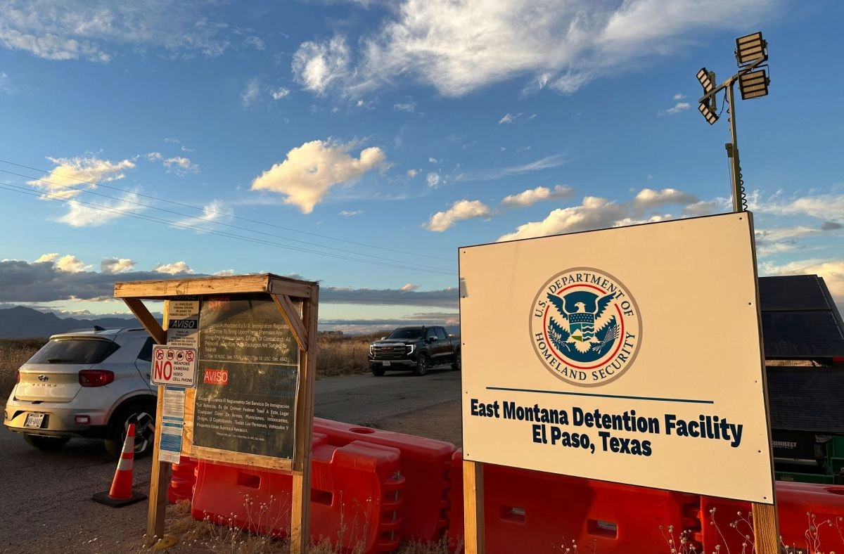 A cemetery of living people report accuses serious abuses in an immigrant center