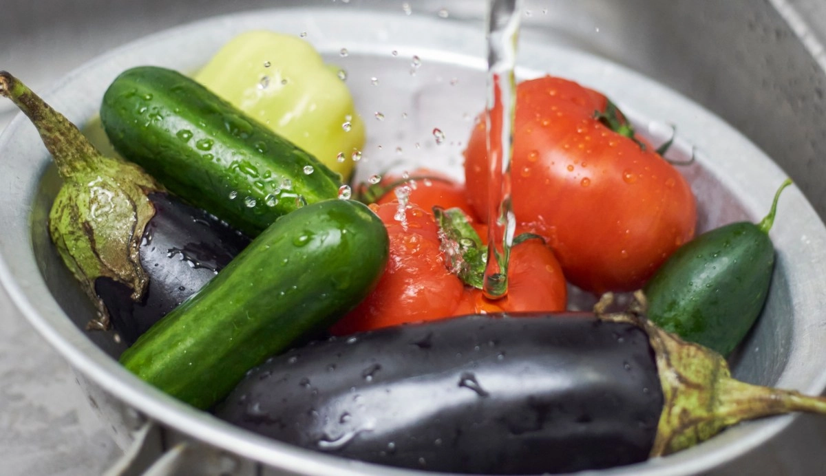 No fear of explosive diarrhea How to continue eating fruits vegetables and greens and not get infected in the attempt