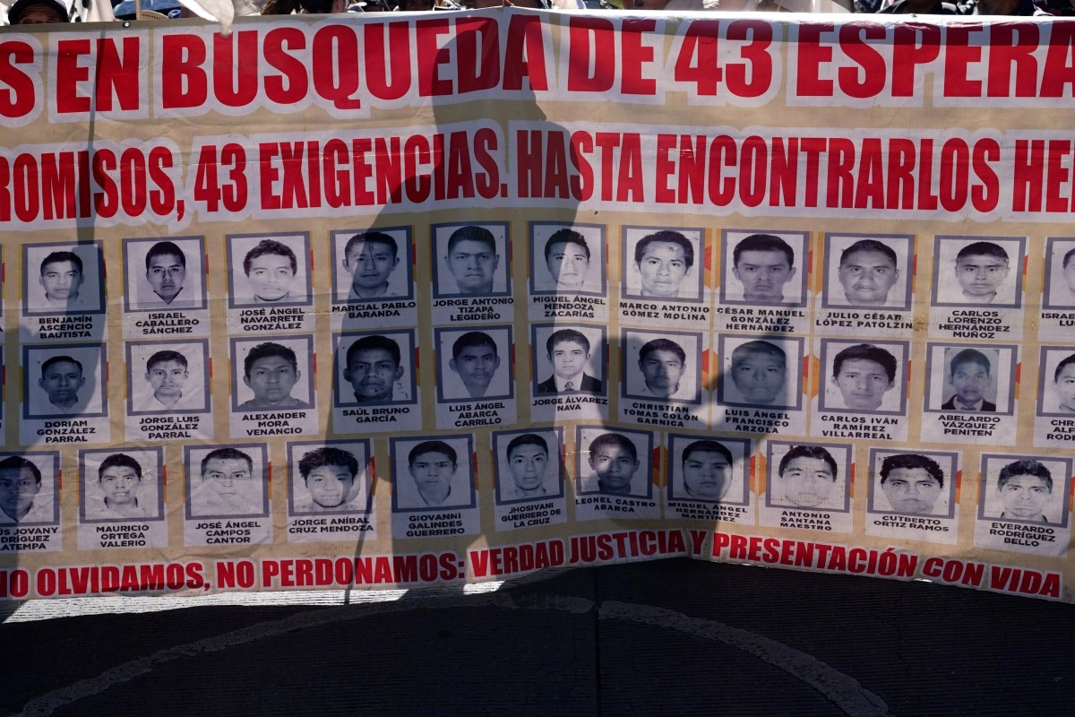 They question the CNDH report on the Ayotzinapa case that exonerates the Mexican Army