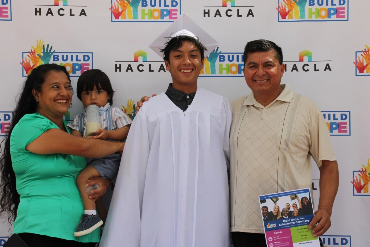 Scholarships for LA Students that build hope