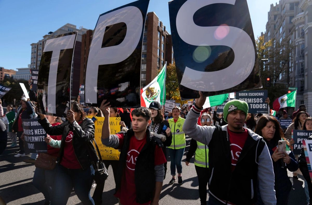 Judge blocks USCIS changes that put work permits for asylum and TPS at risk