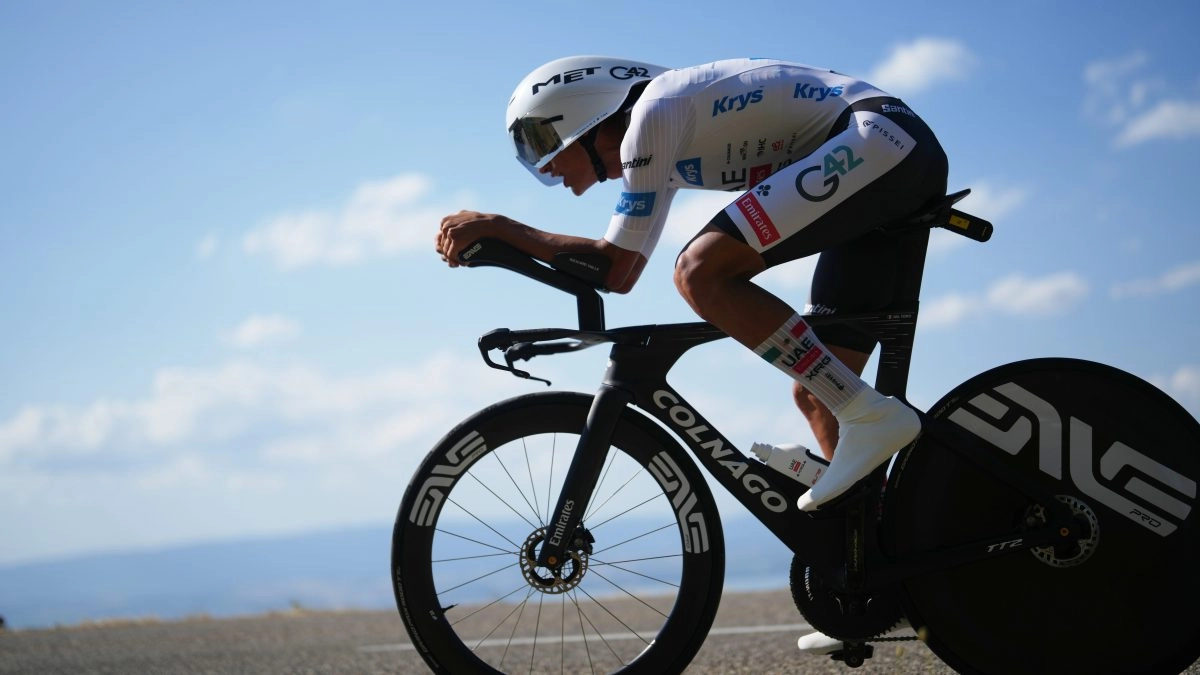 Isaac del Toro resists in the Tour de France and retains the podium after intense duel with Seixas