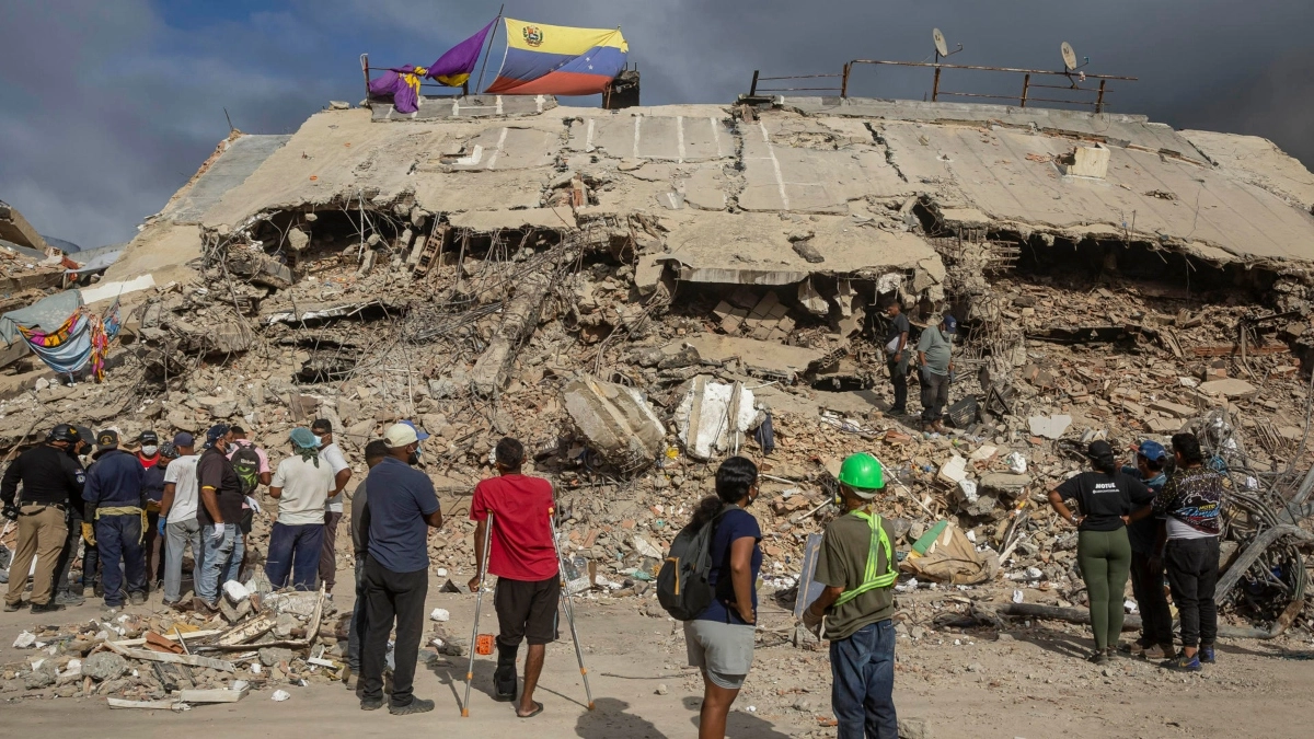The death toll from the double earthquake in Venezuela increases to more than 5300