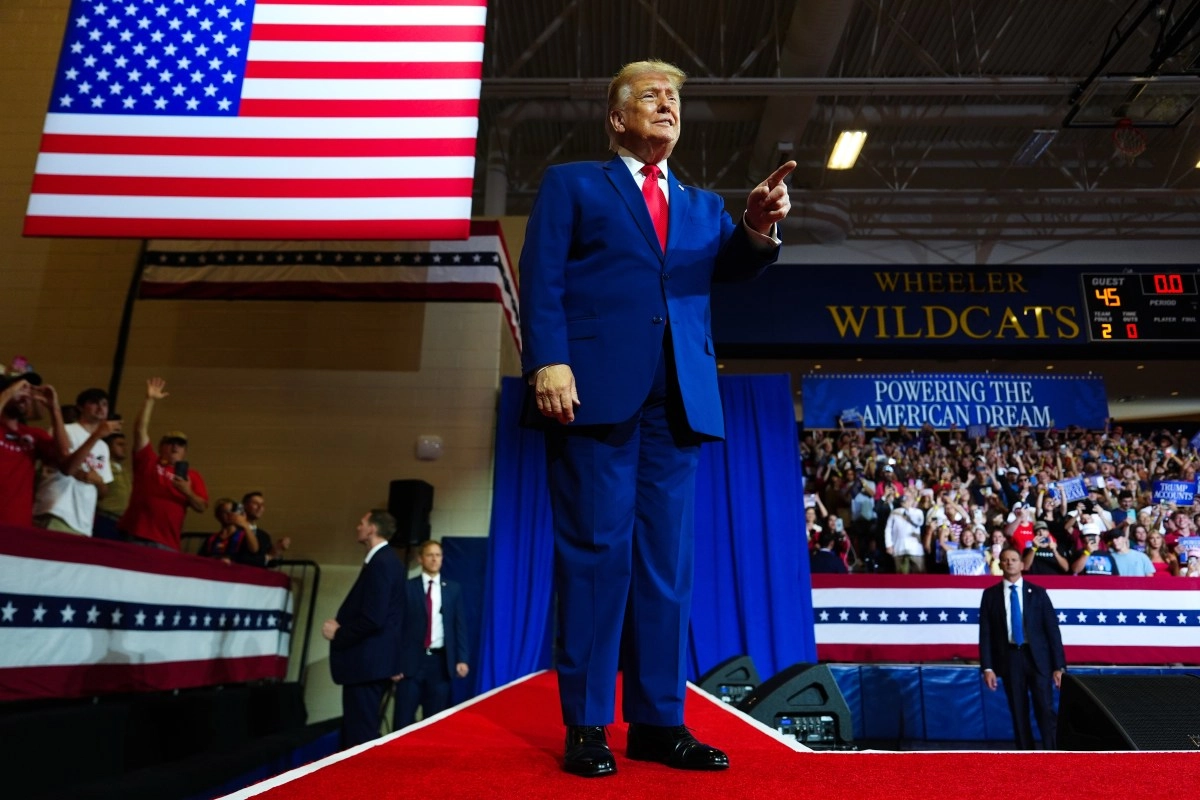 Im here to announce my candidacy Trump joked at the start of a rally in Georgia