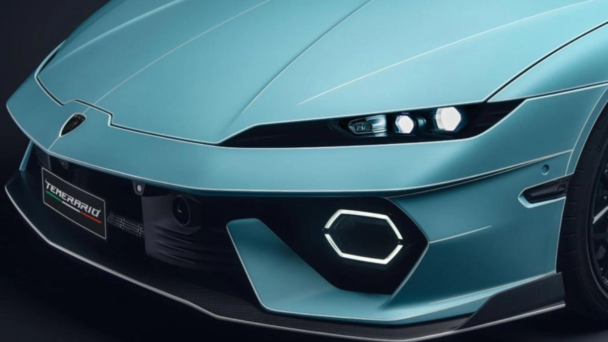 Lamborghini surprises with two unique Temerario Ad Personam