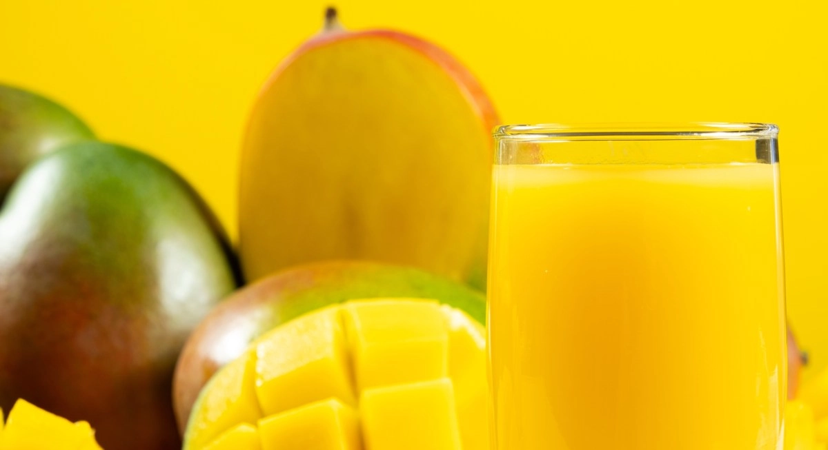 Whole fruit or smoothie? What the science says behind the debate that divides nutritionists