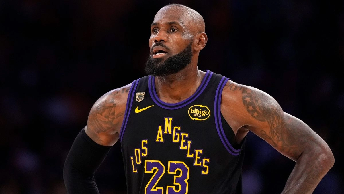 LeBron James will defend the colors of the Philadelphia 76ers in the new NBA season