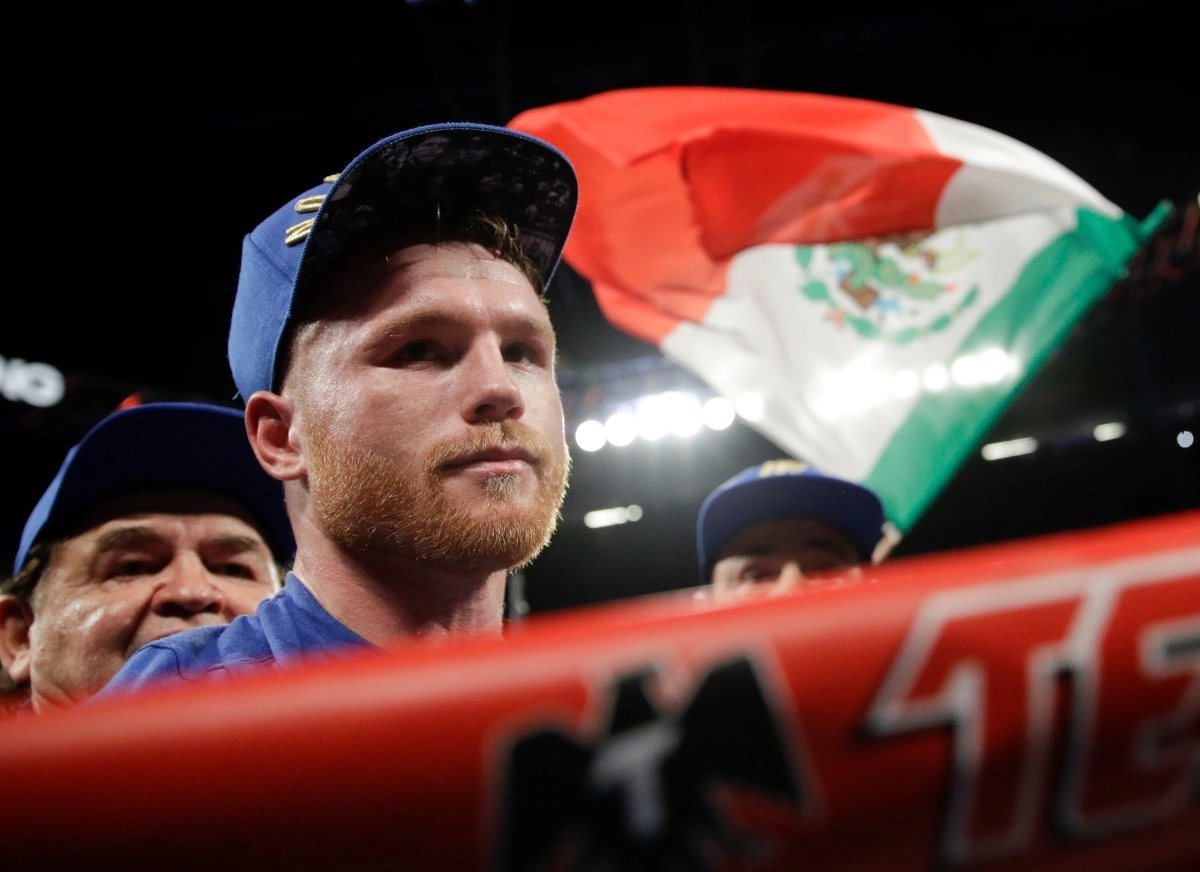 Canelo Álvarez attacks Benavídez saying that he is not Mexican