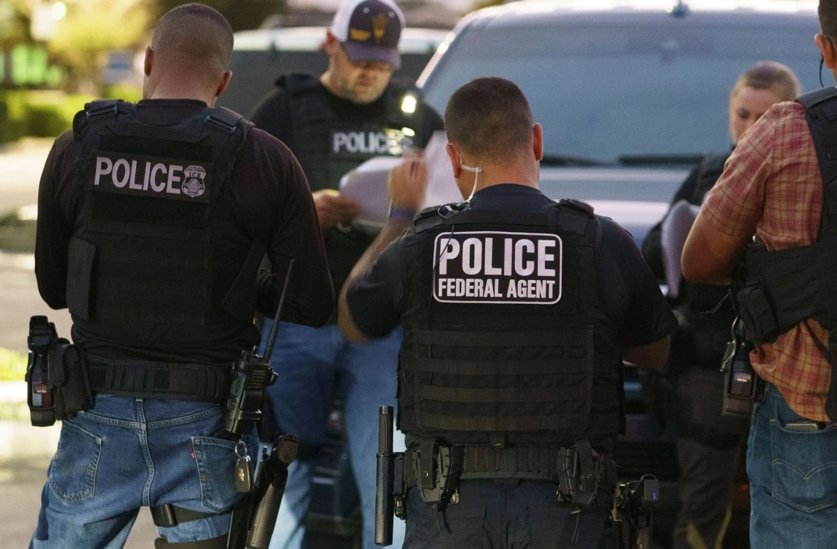 ICE detains Mexican pastors while traveling to a spiritual retreat; they report family threats
