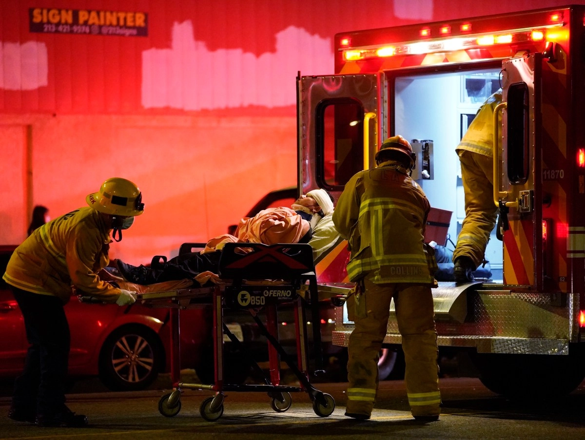 Shooting in downtown Los Angeles leaves two people injured