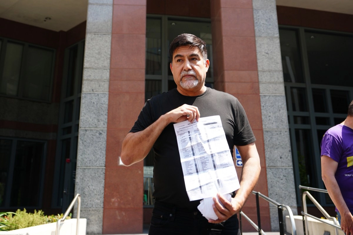 Los Angeles federal prosecutor asks to drop charges against union leader David Huerta